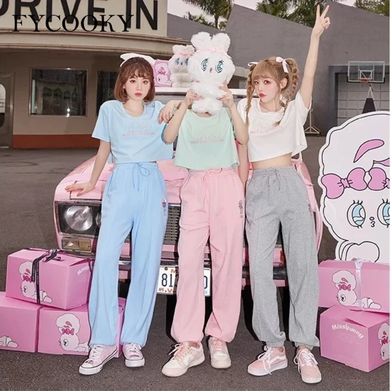 

Мультяшные вышитые спортивные брюки для женщин, корейские свободные спортивные брюки с высокой талией, милые прямые брюки-шаровары, 4 цвета,...