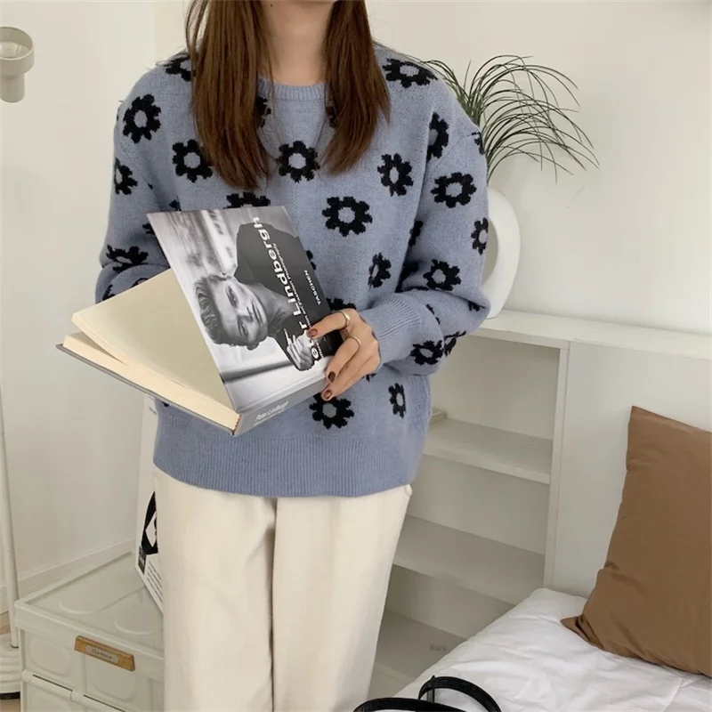 

Loose Cute Flower Round Neck Sweater Women 2021 Autumn Winter New Style Japanese All-Match Soft Waxy Warm Pullover Top Trend