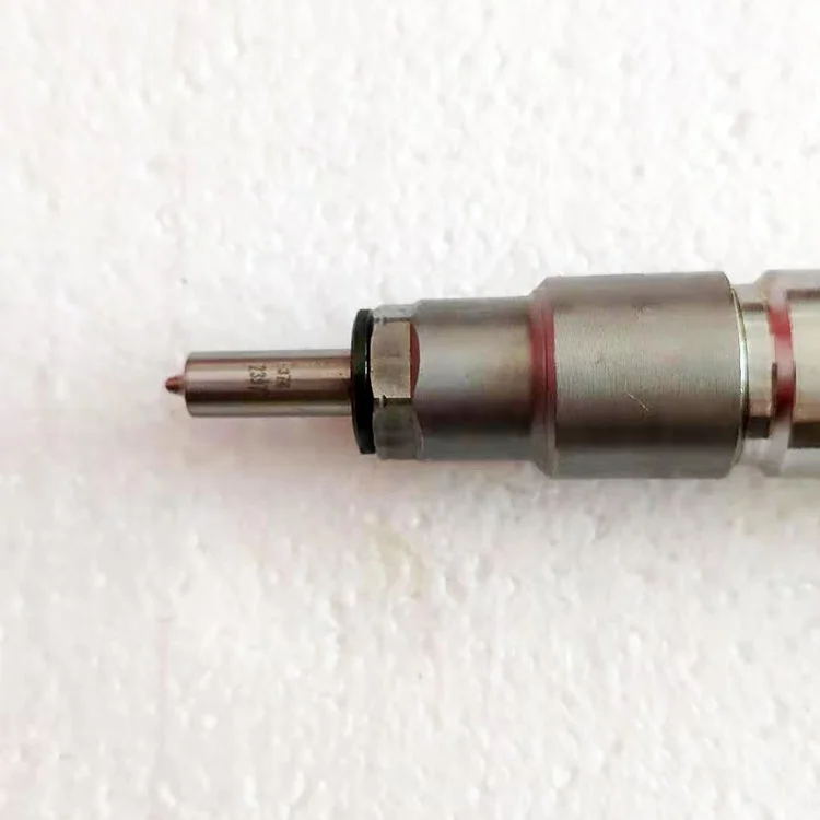 

SAIC HONGYAN 682 Series GENLYON fuel injector 5801479314 0445120361