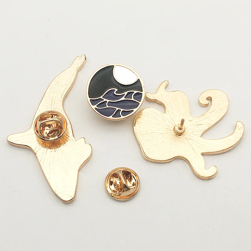 

Creative Whale Octopus Marine Animal Brooch Designer Jewelry Gift Coat Accessories Cute Jewelry Enamel Pin Fashion Badge