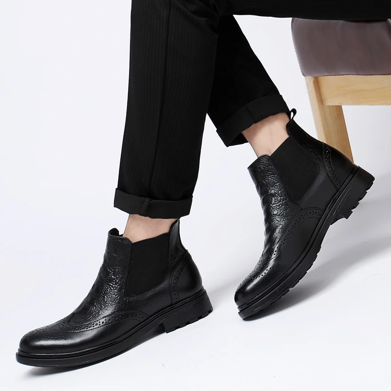 

Men boots Cow genuine leather High Quantiy Ankle Boots Men's Casual Boots brogue Men's Walking Comfortable Shoes big size 47 s5