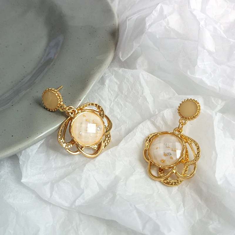 Новые дизайнерские французские украшения древние серьги полые цветочные