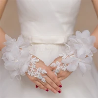 fashion beauty flower girl red white fingerless wedding gloves lace beaded short design gloves for bridal wedding accessories