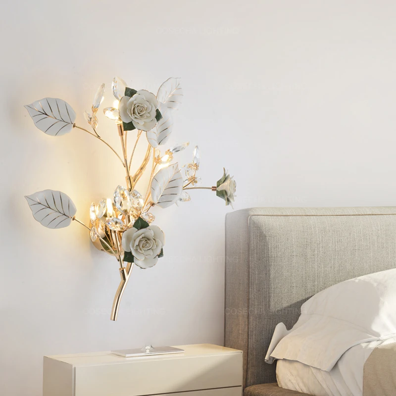 Настенный светильник с уникальным керамическим цветком настенный золотым