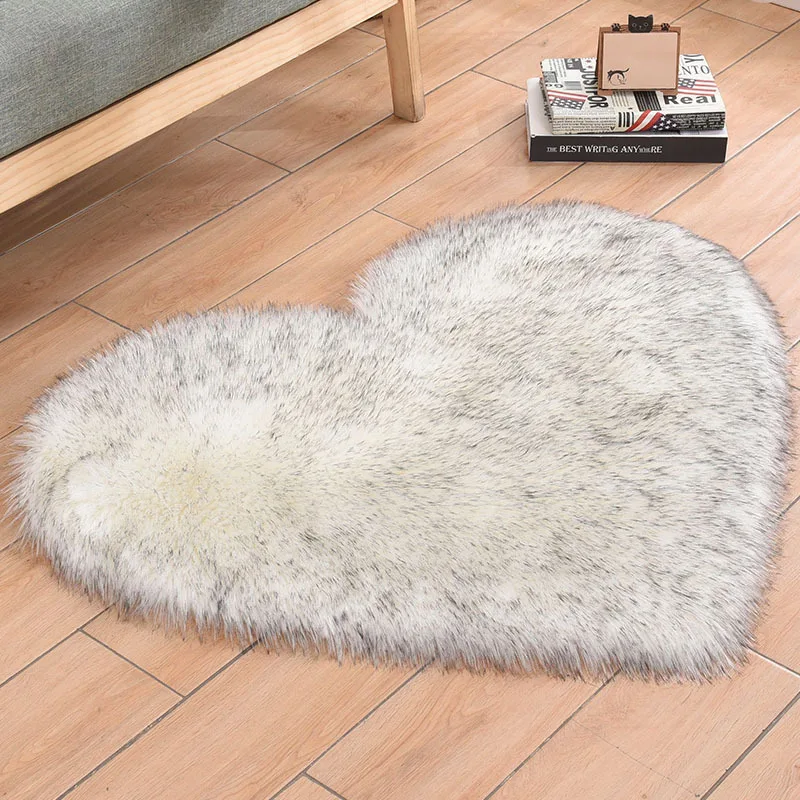 

Bedroom Rug Heart-shaped Faux Wool Carpet Bedroom Bedside Mats Coffee Table Carpet Carpets For Modern Living Room