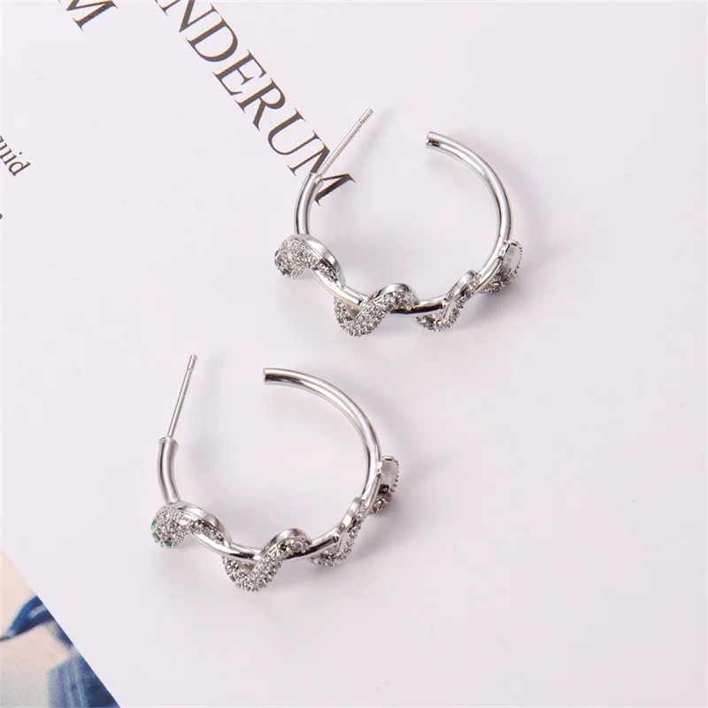 

High Quality Tide Restoring Ancient ways is Tasted Small Snake Earrings Fashion Punk Who Coiled Around Zircon Ear Clip Earrings