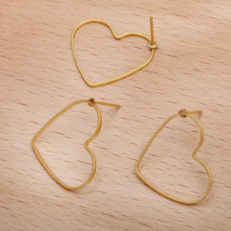 100 шт. пустые серьги гвоздики золотистые с открытой спиной треугольные