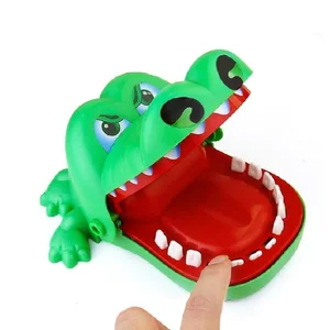 Забавный Крокодил дантист кусает палец раньше для детей подарок на день рождения