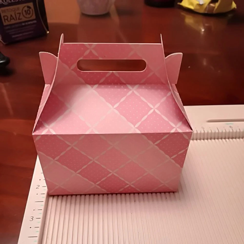 Конфетная коробка форменная резка штампы тиснение шаблон формы Скрапбукинг