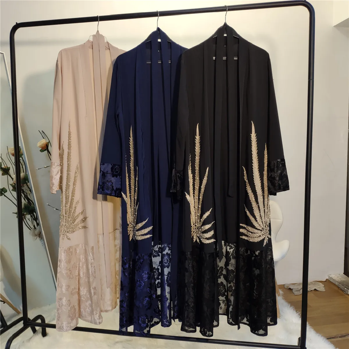 

Muslim Dress Muslim Fashion Beaded Flower Cardigan Robe Islamic Dubai Muslim Abaya Middle East Eid Abaya Turkey Robe Donsignet