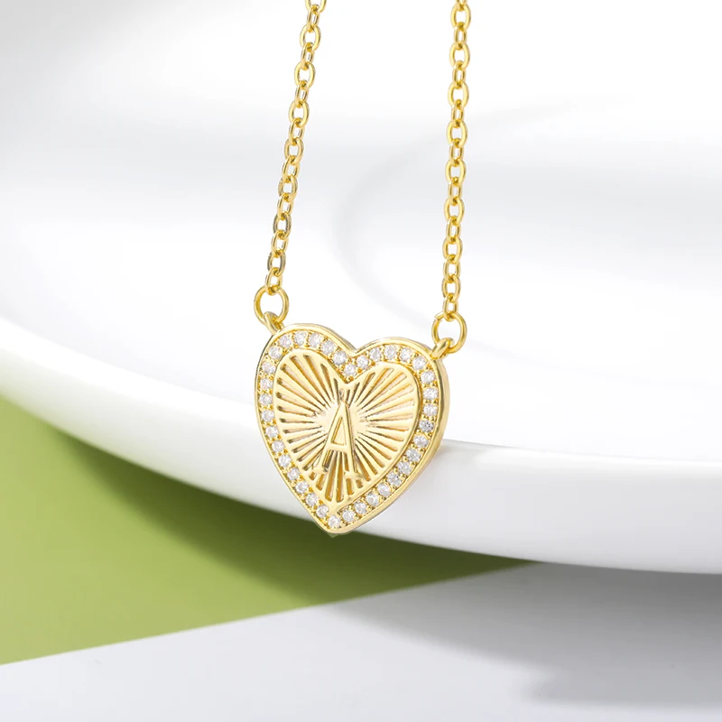 

Zircon A-Z Heart Initial Letters Necklaces For Women Men Gold Color Chain Female Pendant Necklaces Delicate Jewelry Bijoux Femme