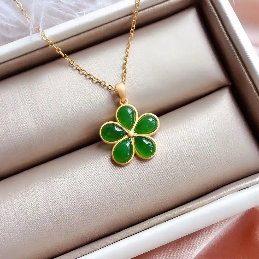 

Natural Jasper Ping An S925 Sterling Silver Four-Leaf Clover Pendant Pendant Necklace Inlaid Gilding Craft Natural Chalcedony