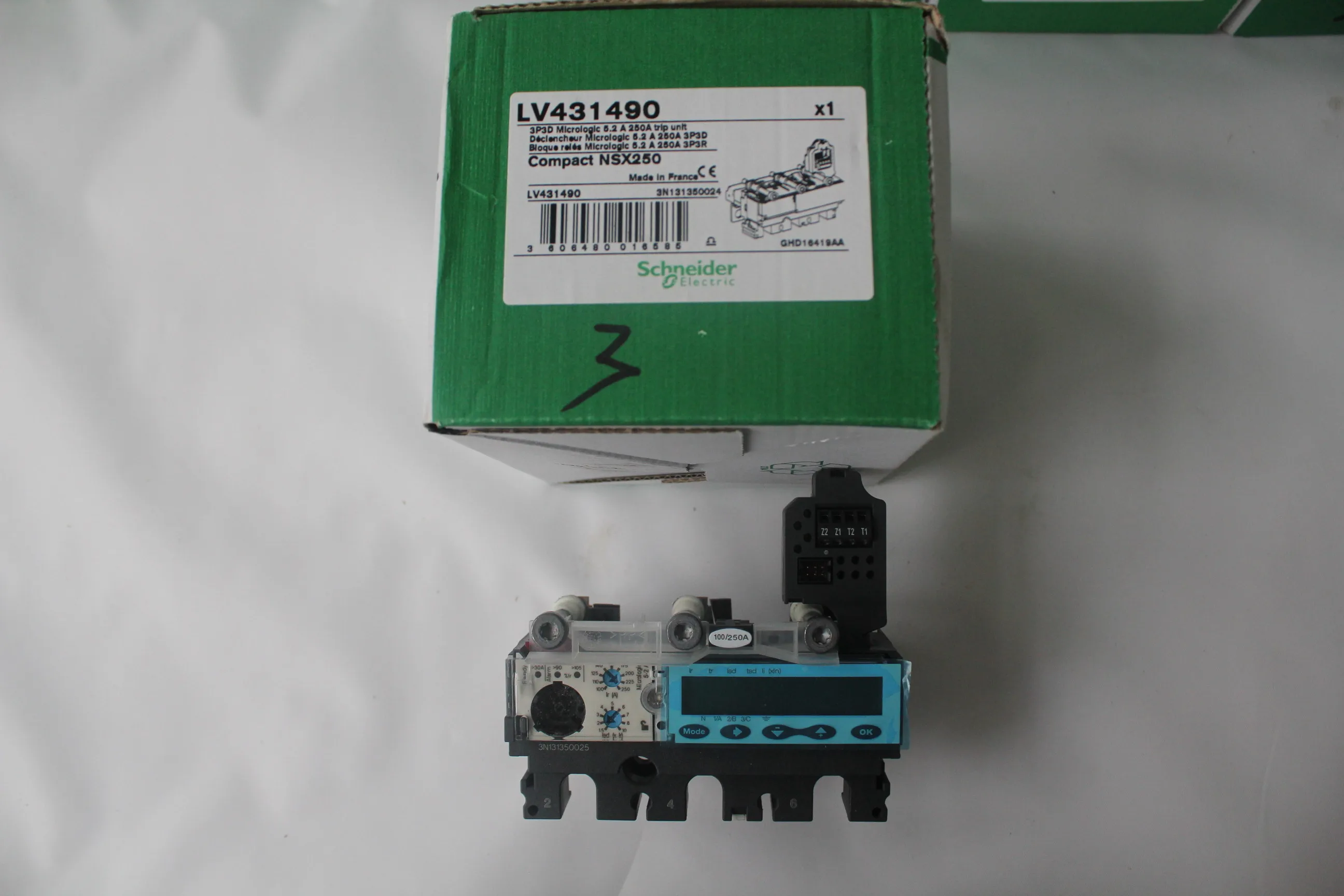 

square d breakers Micrologic Micrologic 5.2 A for NSX Breaker LV431490 electrical circuit breaker Compact NSX 250A rating 3P 3d