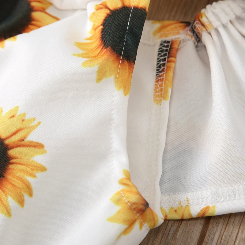 

Girls Sunflower Outfits Toddler Baby Girl Clothes Summer Strap Crop Tops Flower Print Shorts 2Pcs Outfits Casual Clothes Set