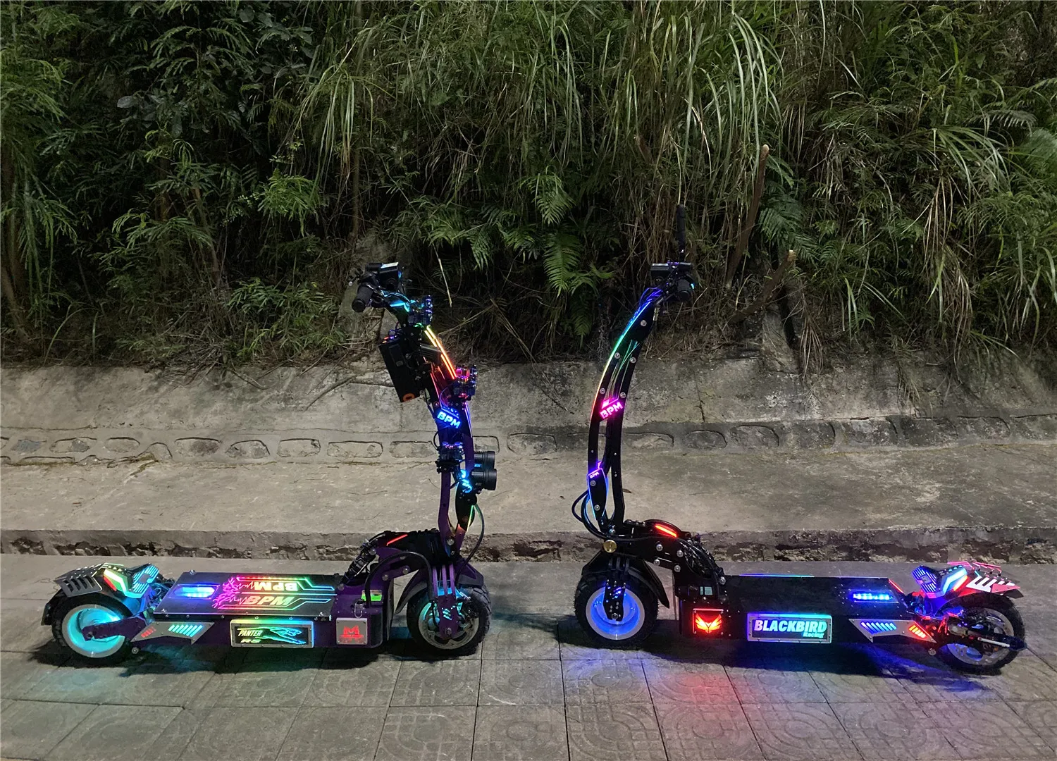 KWHEEL по индивидуальному заказу скутер светодиодное напольное 60V 35Ah Электрический скутер