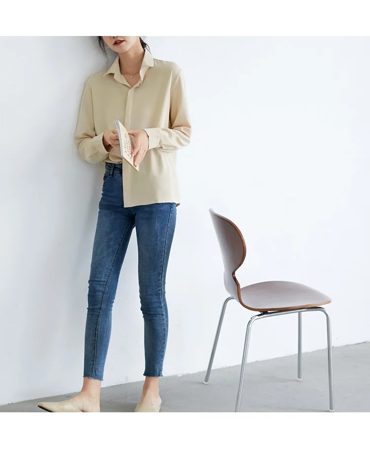 

2020 New Turndown Collar Lantern Apricot Shirt lady Loose Casual Oversized Fashion Loose Autumn Women Blouse Femme