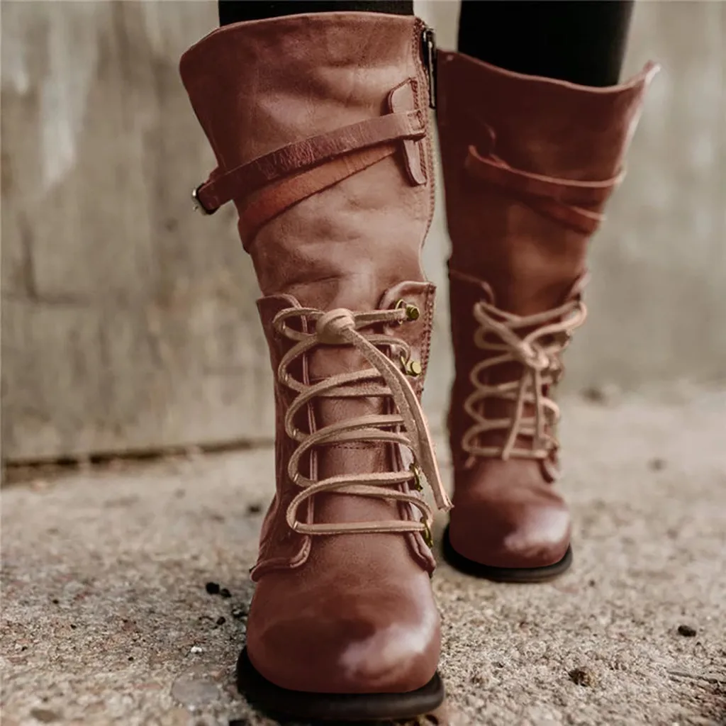 Женские сапоги с пряжкой на ремешке римские средней длины квадратном каблуке со