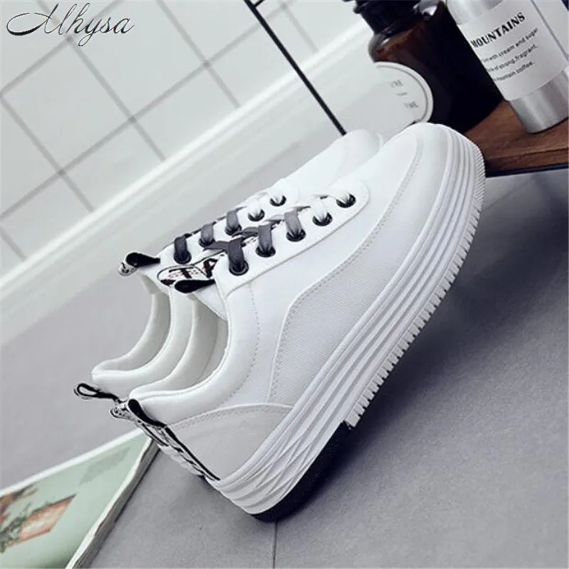 

2020 New spring and autumn fashion women thick-soled mixed color white shoes students lace up casual shoes sneakers L332