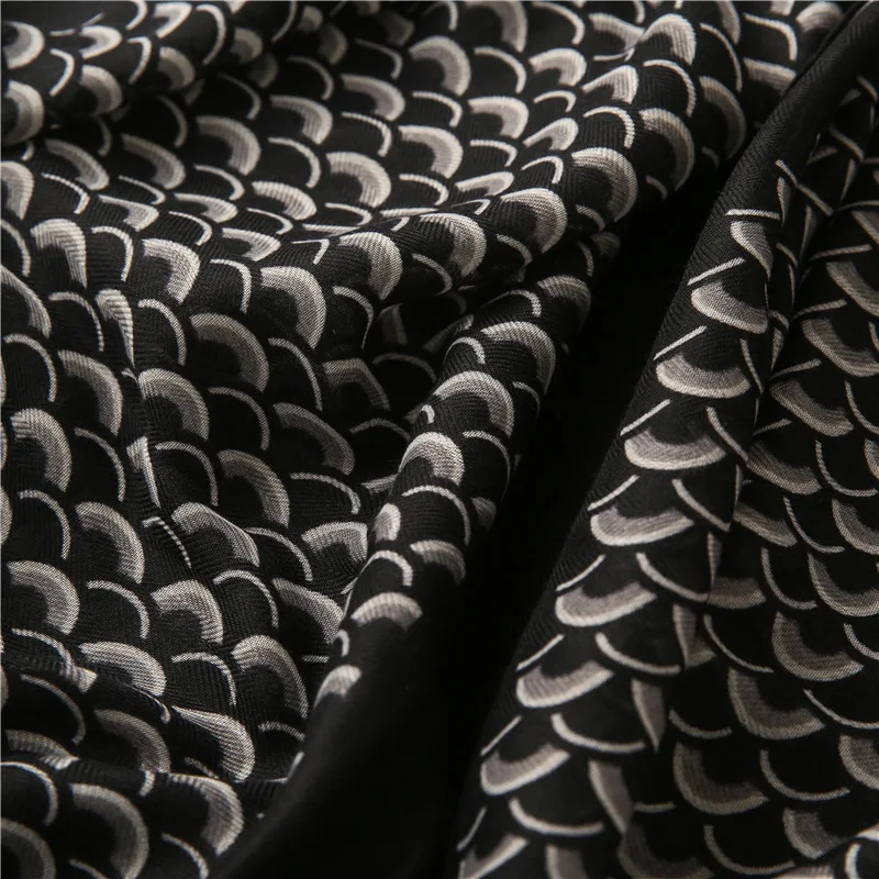 2022 Женская шаль из Испании и вискозы с кисточками черной серой шкуры со змеиным