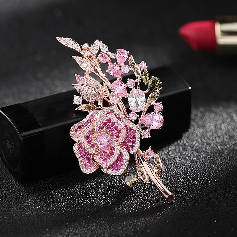 

2021 Classic Zircon Flower Brooch Rose Elegant Dress Pin Banquet Engagement Place Essential Jewelry Christmas Gift First Choice
