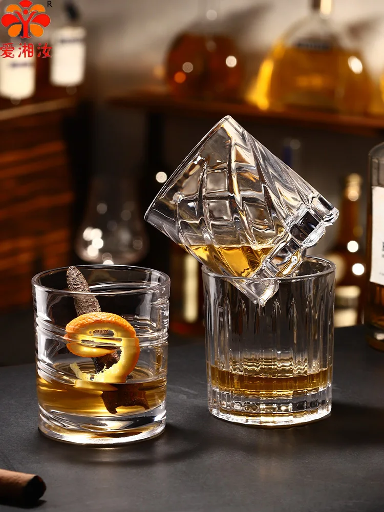 

Aixiangru Revolving Whiskey Glass Creative Top Glass Cup Rotary Wine Glasses