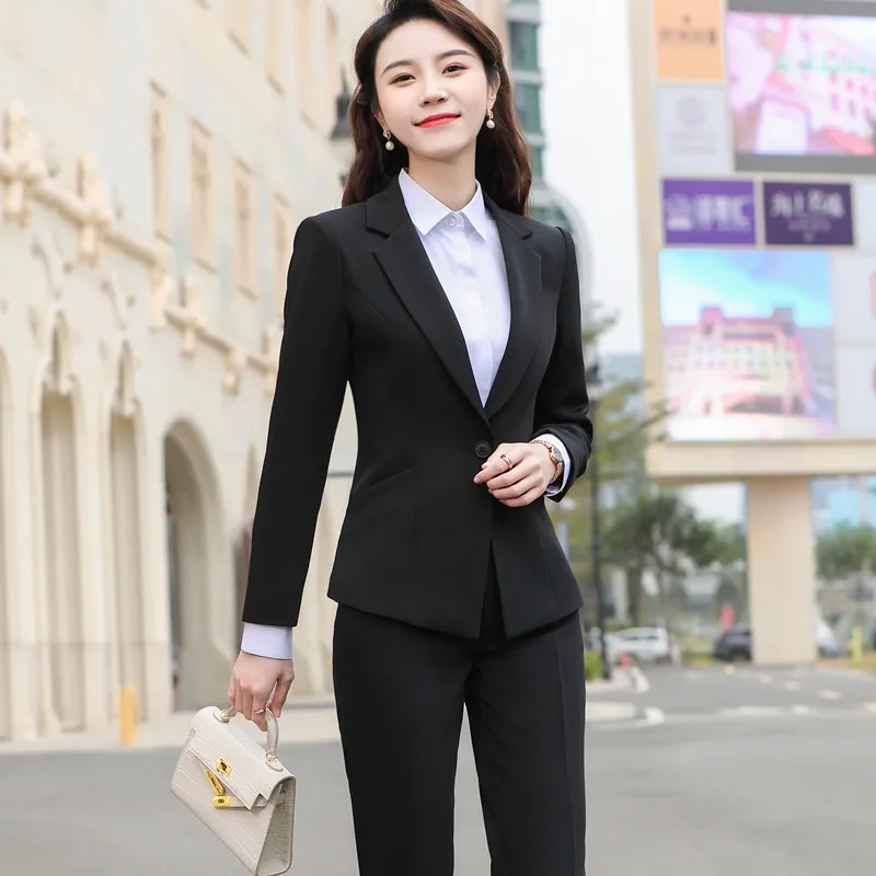 Костюм деловой женский