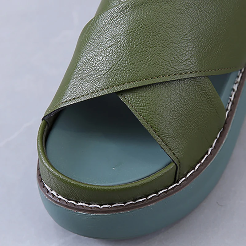 Танкетки женские летние шлепанцы на толстом высоком каблуке износостойкие