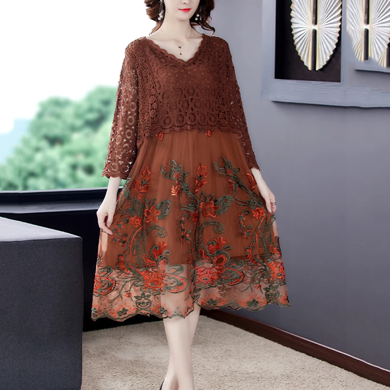 

2021 Lace Patchwork Mesh Embroidery Midi Dress Spring New Casual Vintage Dresses Women Elegant Bodycon Party Vestidos