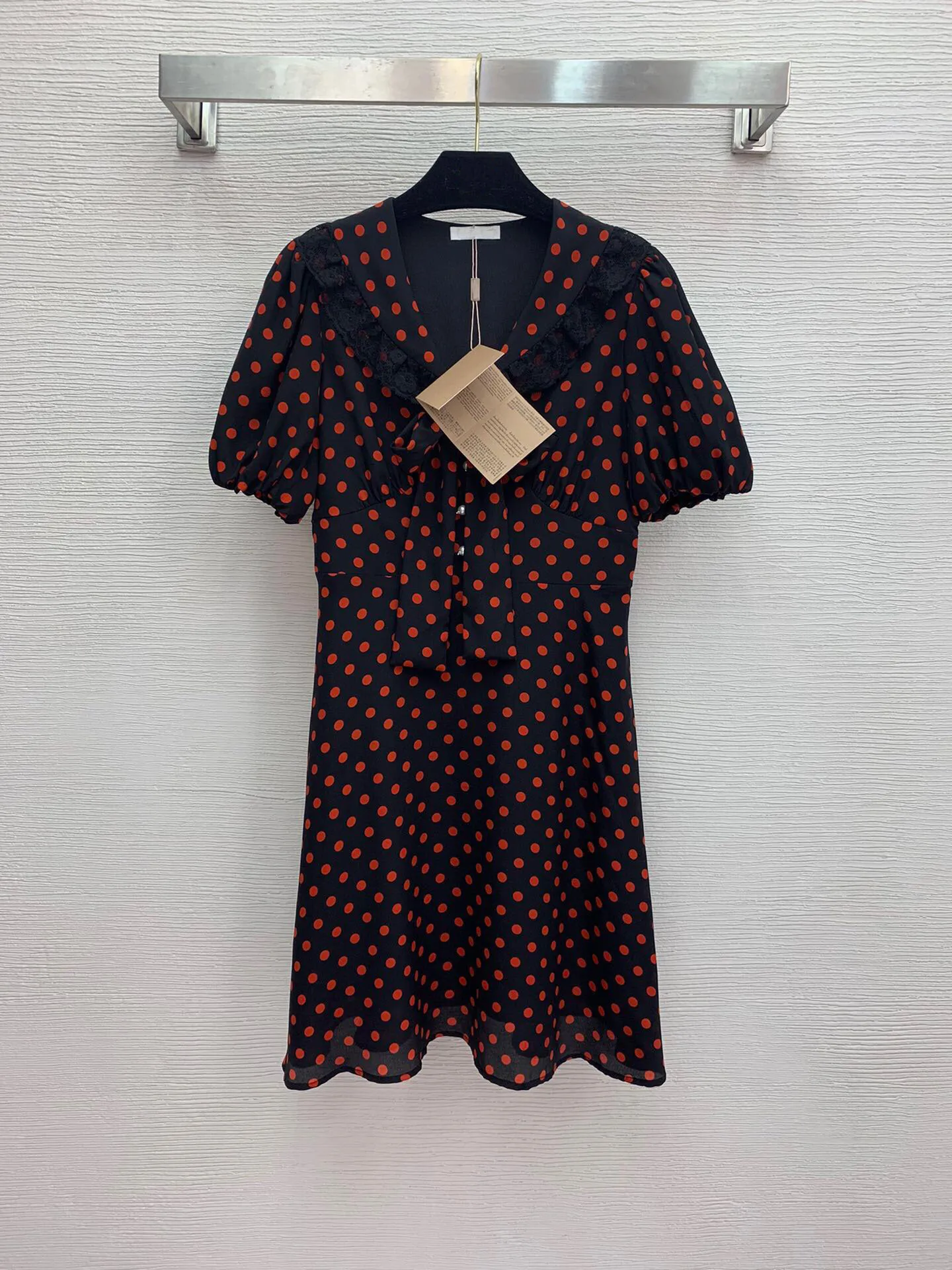 

High Quality Early Spring New Full-body Polka-dot Bow Tie Lace-trimmed Lantern Puff Sleeve A-line Skirt Dress