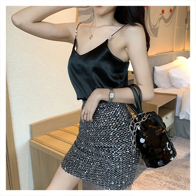 

Spring/summer Solid Color Top Sexy V-neck Satin Pearl Ribbon Worn Outside and Bottoming Camisole Woman