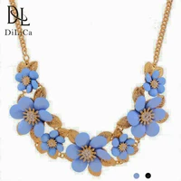 dilica trendy crystal flower statement necklace for womens vintage rhihestone chunky necklace maxi consume jewelry