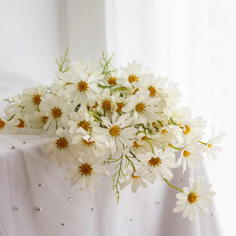 

Small daisy Artificial flowers bouquet Christmas decorations for home living room decorations small fresh diy decor silk flowers