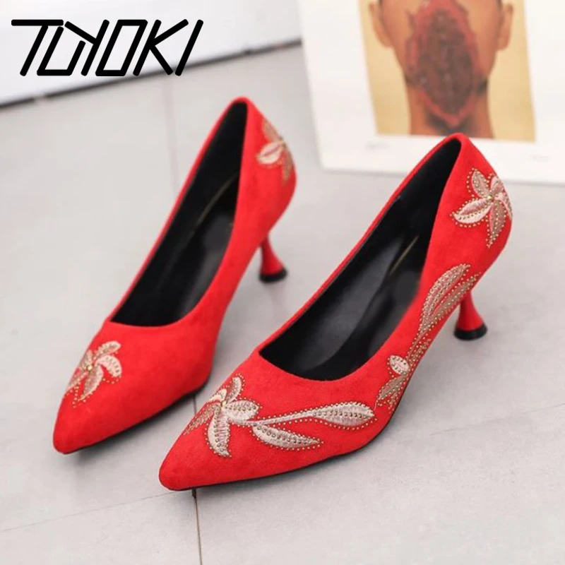 Tuyoki/женские туфли лодочки Туфли на особом каблуке с острым носком Женская