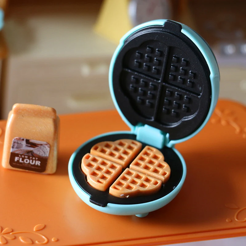 

1set 1/6 Scale Dollhouse Miniature Food Mini Bread Maker Electric Oven for Doll Kitchen Furniture Decration Accessories