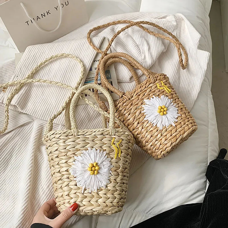 

Casual Straw Women Crossbody Bags Rattan Woven Ladies Handbags Handmade Summer Beach Bag Small Tote Bag Bohemia Style Shoulder