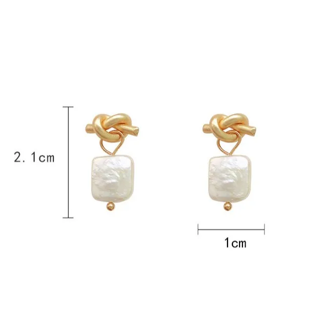 

Women Earrings Vintage Baroque Irregular Square Simulated Pearl Pendant Statement Drop Earrings Jewelry For Party Jewelry