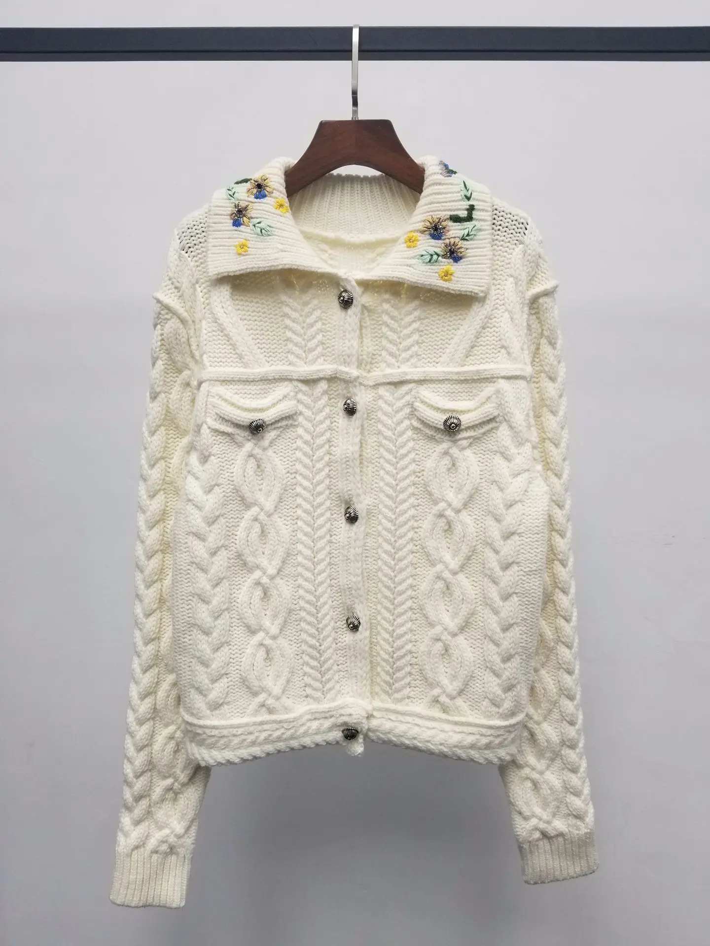 

2020 new spring foreign style sweater outerwear women heavy industry Embroidery Flower Nail Diamond Fairy knitting cardigan