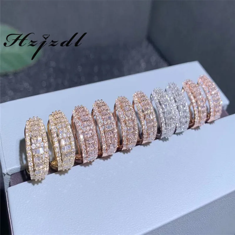 18K gold natural diamond earrings are fashionable and luxurious for all women |