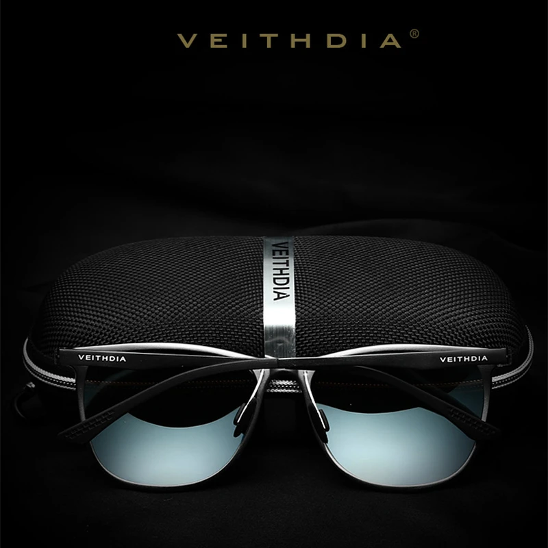 Легкомысленное полноцветное зеркало с алюминиево-магниевым каркасом