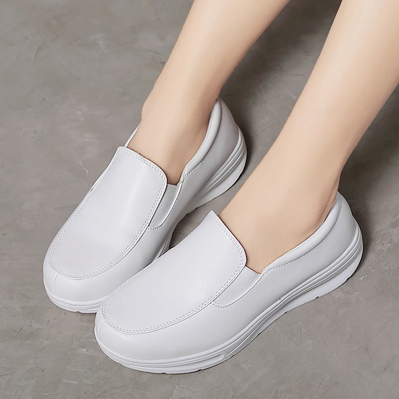 

new walking women work shoes white comfortable soft flat cushion anti-slip hospital chunky sneaker female water proof shoes 2021
