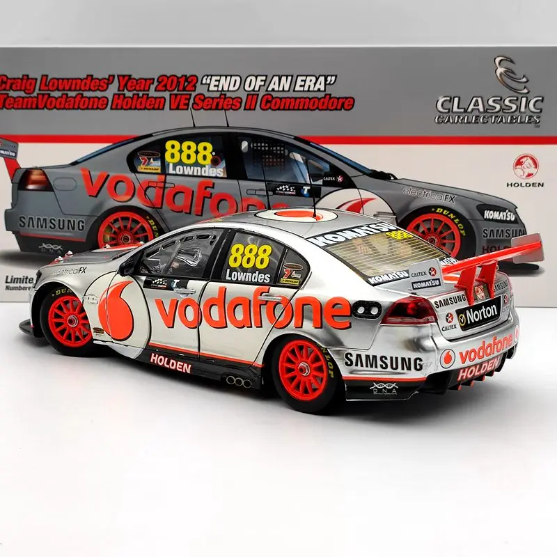 1:18 Classic Craig Lowndes's 2012 Holden VE Series II Commodore #888 18525 Used