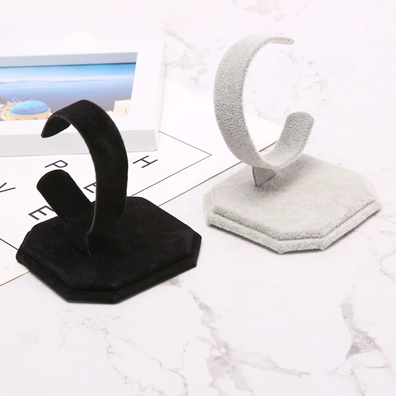 Вельветовая стойка для показа ювелирных изделий с-образным дизайном держатель