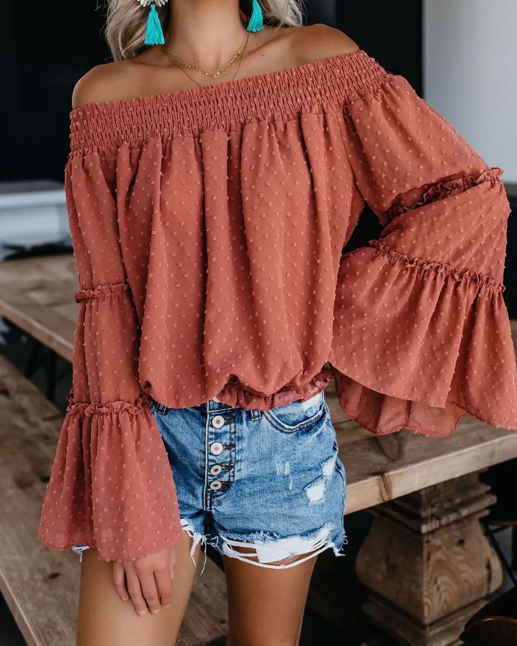 

2021 hot summer new style European and American sexy strapless one-way neck long-sleeved chiffon shirt
