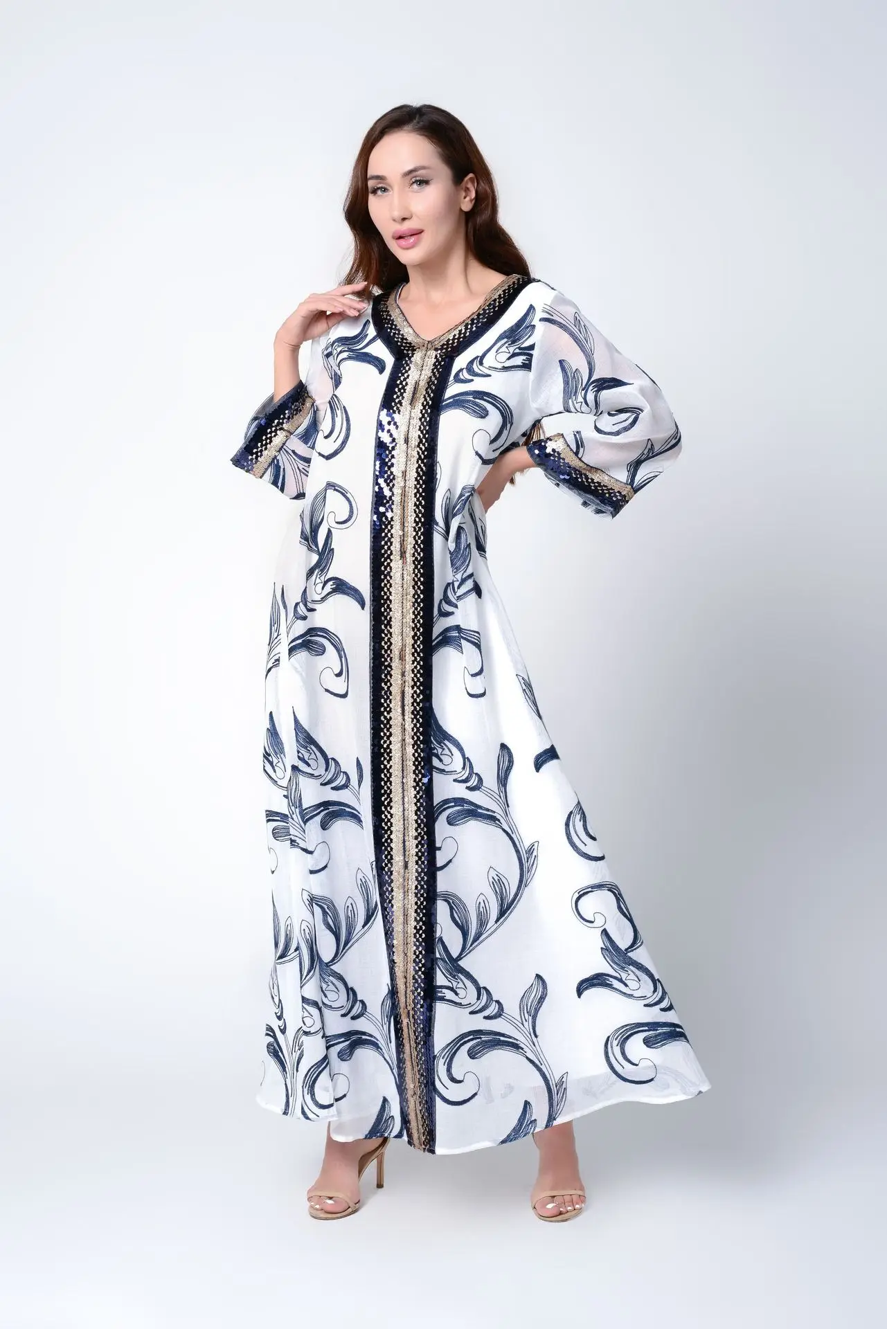 

Fashion Sequins Embroidered Muslim Dress Dubai Arab Abaya Duabi Arabic Turkey Moroccon Kaftan Islamic Clothing India Gown Robe