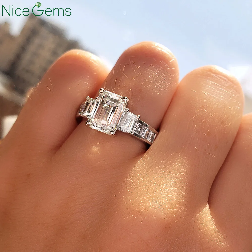 NiceGems Белое золото 14 карат Изумрудное кольцо с тремя камнями центр 2.5CT DF Цвет 5.1CTW
