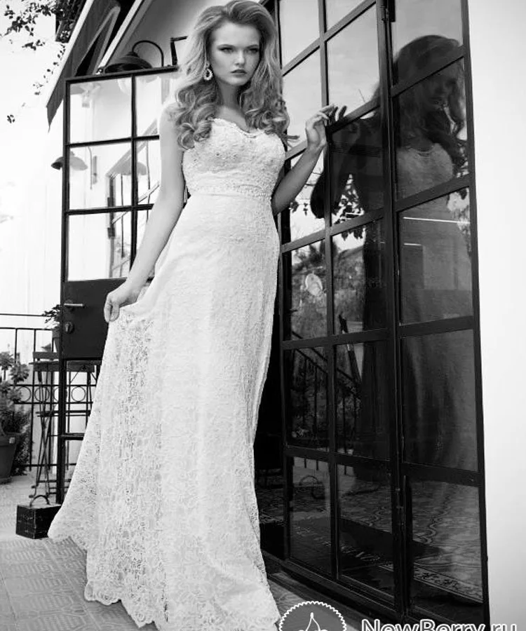 

YW011 A line Spaghetti Strap Sweetheart Lace Wedding Gown Low Back Beach Bridal Dress No Train