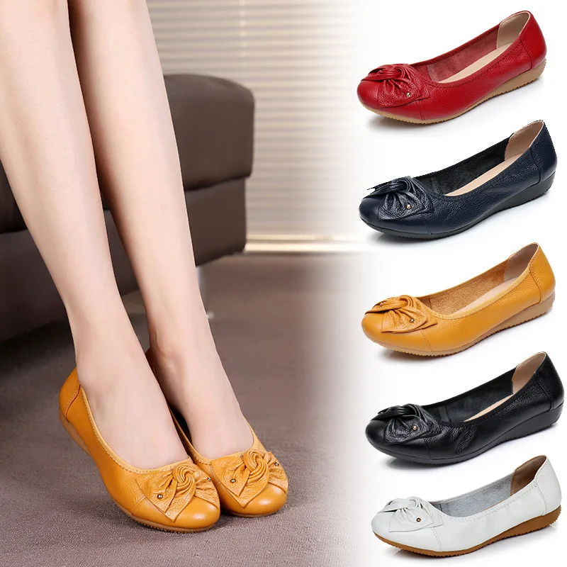 

2021 leather shallow mouth ox tendon comfortable single shoe soft sole flat bottom casual mother large women's leather shoes