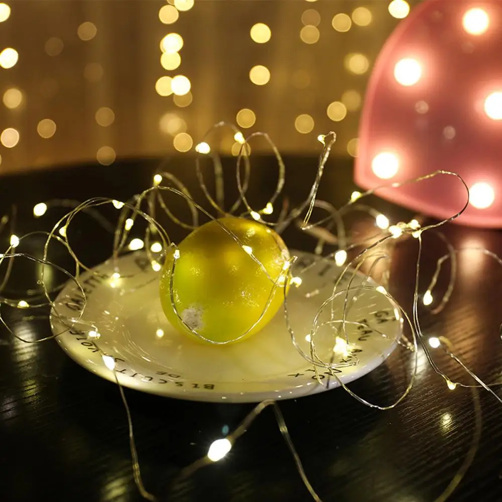 Уличная светодиодная гирлянда из серебристой проволоки Сказочная праздничная