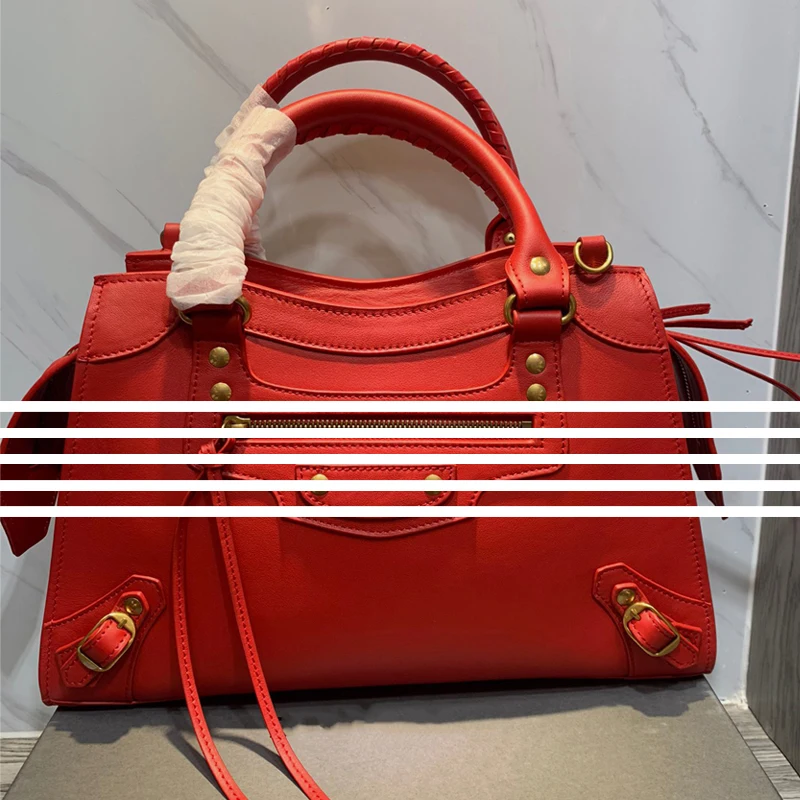 

2020 New Plain Weave Gold Nail Red Leather Handbag Women Motorcycle Bag Tassel Large Capacity First Layer Cowhide Fashion