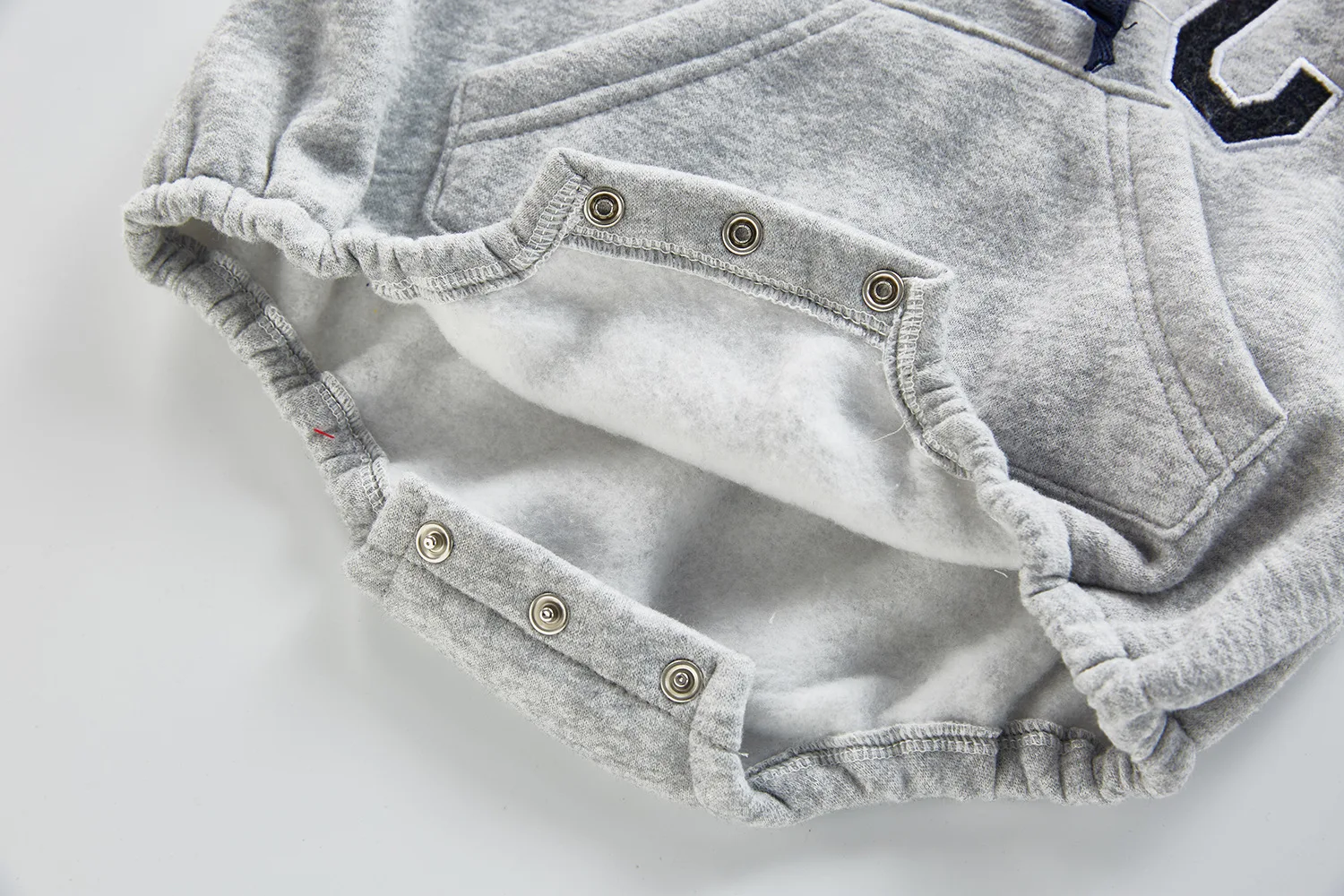 

2020 Newborn Cute Baby Letters Hooded Long Cotton Plus Cashmere Sleeve Clothes Rompers Autumn Spring Kids Toddler Romper